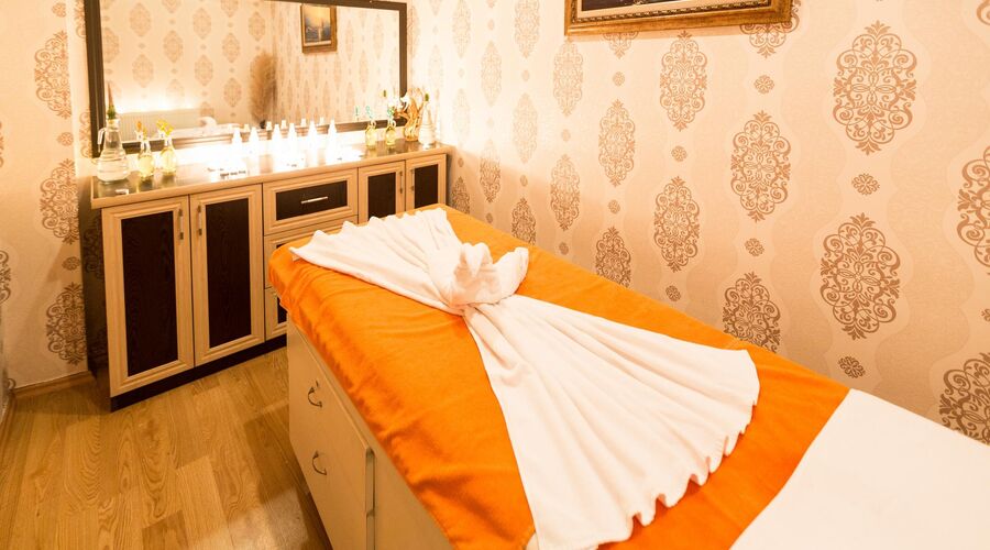 Golden Grass Thermal Otel